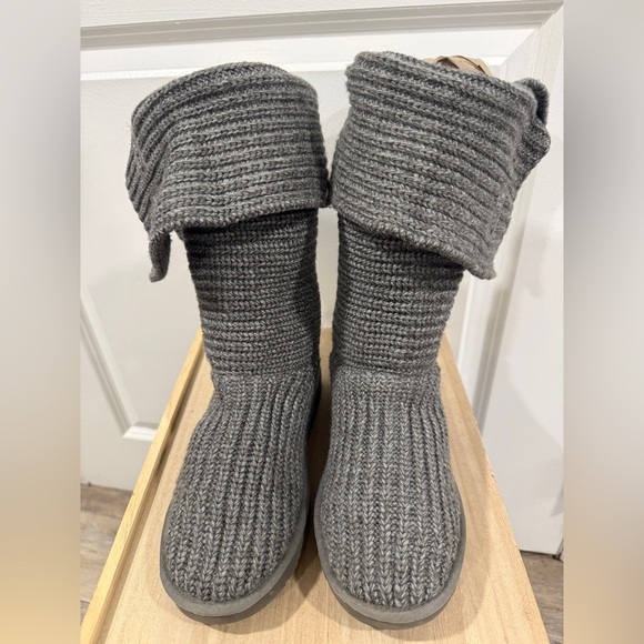 UGG Australia Gray Knit Tall Boots Women’s Size 7 Cozy Winter Shearling - Picture 2 of 9